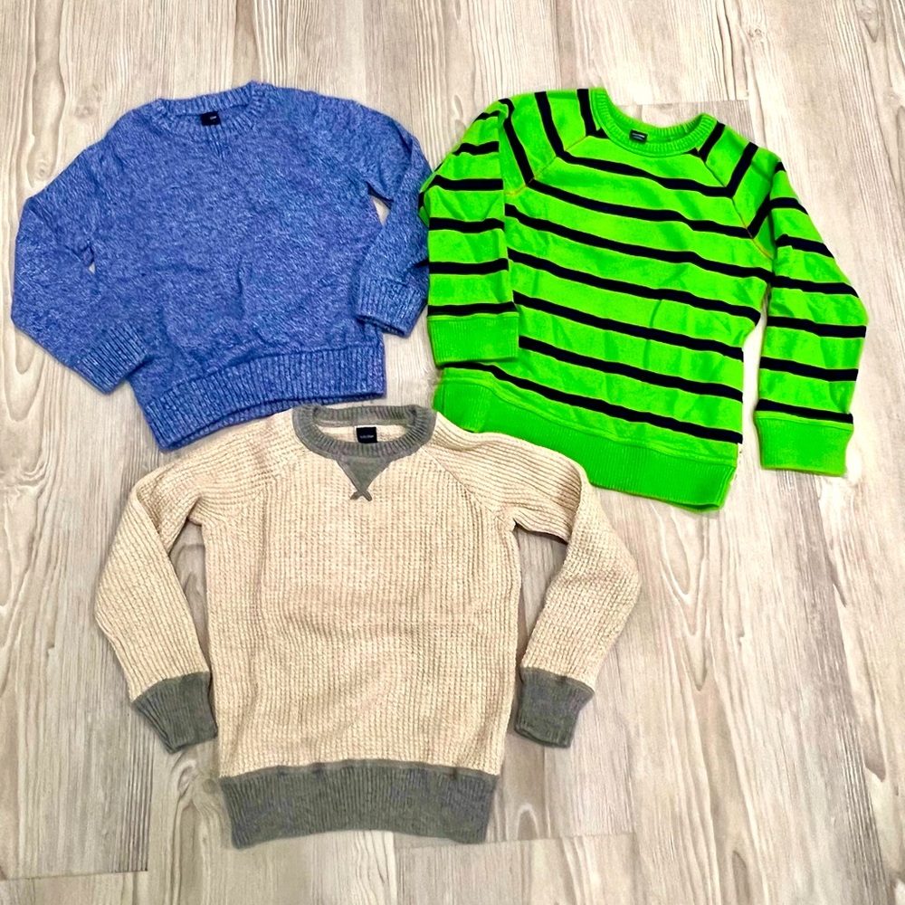 GAP kids sweaters. GUC. Sizes 4&5 toddler. Lot of 3. Blue, green, grey